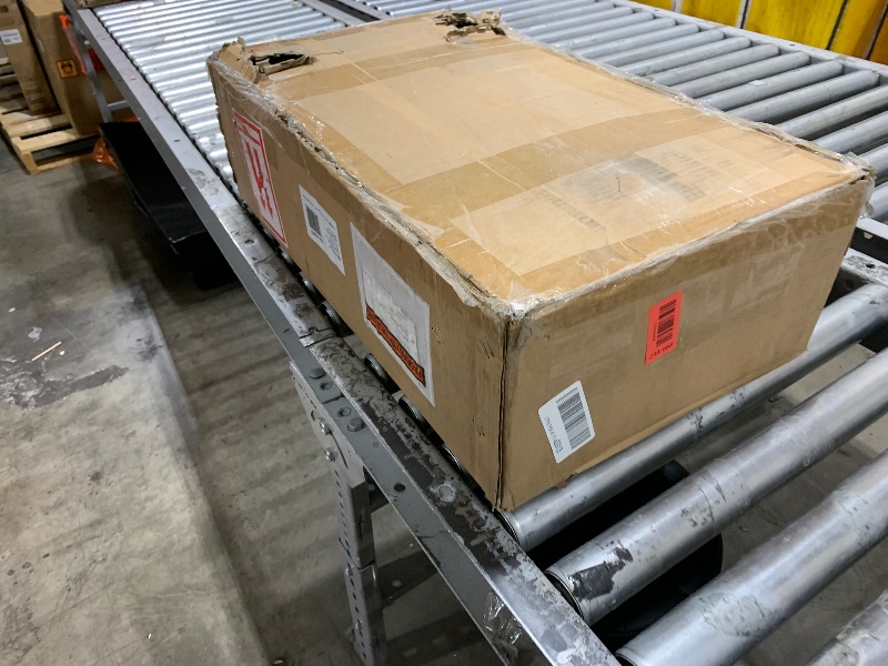 Photo 1 of Powerbuilt 3000 Pound Triple Lift Garage Jack, Heavy Duty Vehicle, Truck, Car, Motorcycle, Transmission Lift, 1.5 Ton Capacity, 620622