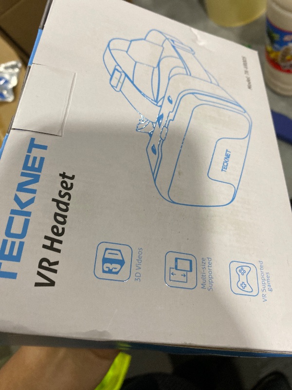 Photo 1 of TECKNET VR Headset for Phone with Bluetooth Controller, 4.7-7.2" VR Headsets with HD 110°FOV Anti-Blue Light Lenses & Adjustable Gears, 3D VR Headset for Kids Compatible iPhone Samsung Android