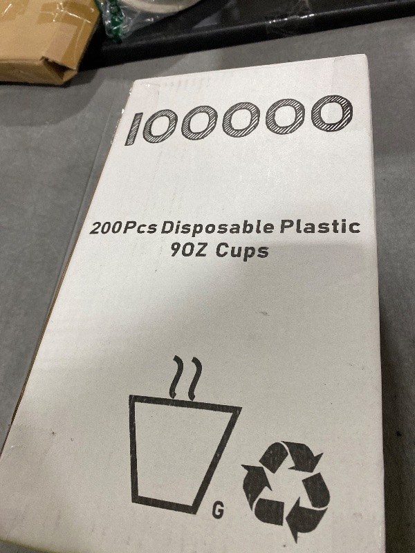 Photo 1 of I00000 200 Pack Gold Plastic Cups, 9 Oz Elegant Clear Plastic Cups Gold Rimmed Disposable Wine Glasses Fancy Disposable Party Cup Wedding Cup Drinking Tumblers Cocktail Glasses Perfect for Party