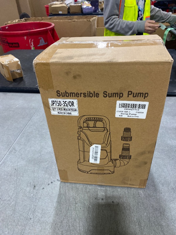 Photo 1 of Sump Pump 1HP 4500 GPH Submersible Water Pump Portable Transfer Water Pump Utility Pump for Pool Patio Draining Basement(orange)