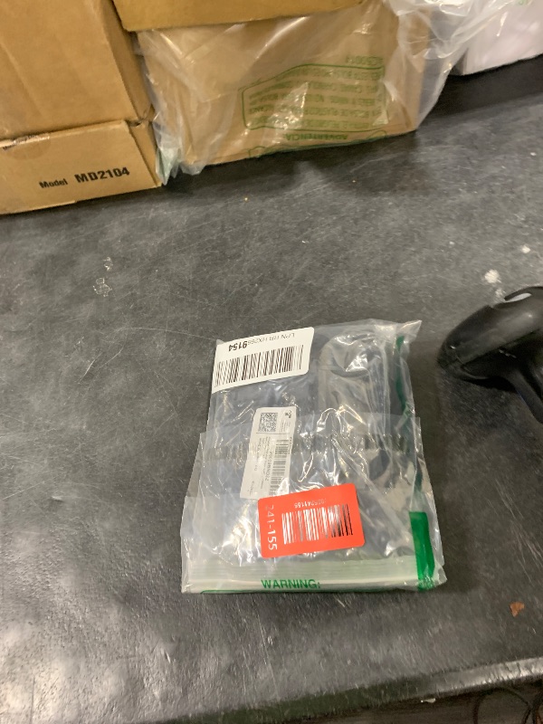 Photo 1 of 2 Pcs Wrist Brace for Kids Youth Carpal Tunnel Black Splints Wrist Brace Night Support with Adjustable Compression Straps for Children Sports Sleep (Age 3-8)