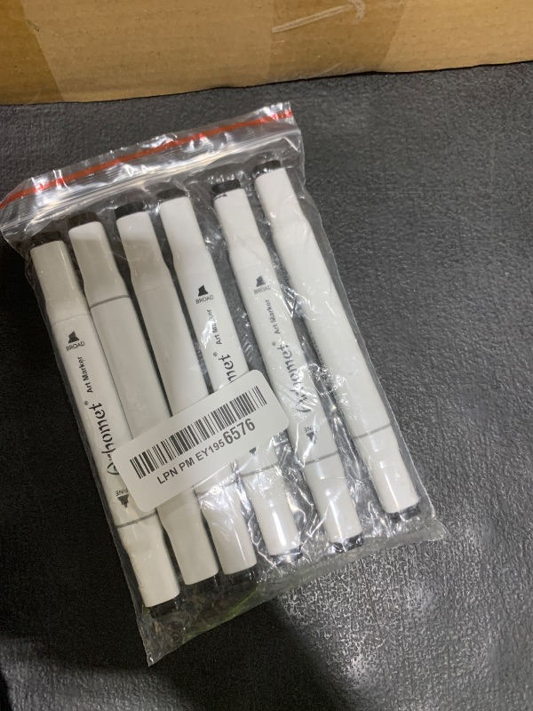 Photo 1 of 6pcs Black Alcohol Markers Set, Dual Tips Art Markers Drawing Sketched Double Tipped for Beginner Adults Kids(Black)