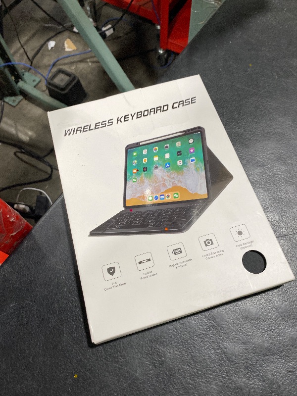 Photo 1 of Compatible with iPad Air 11 inch M2/ 10.9'' Air 5th 4th/ Pro 11 4th/3rd/2nd/1st Gen Case with Keyboard - 7-Color Backlit Wireless Detachable Folio Cover with Pencil Holder for iPad Air 6/5/4 - Black