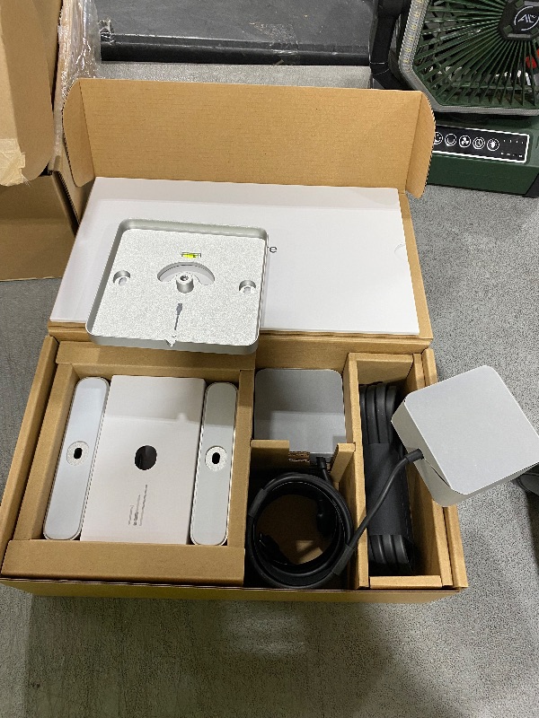 Photo 1 of Square Kiosk for iPad (USB-C)