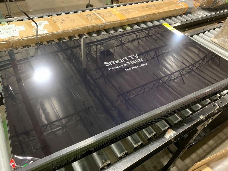 Photo 1 of Samsung 43-Inch Class Crystal UHD U8000F 4K Smart TV (2025 Model) Endless Free Content, Crystal Processor 4K, MetalStream Design, Knox Security, Alexa Built-in