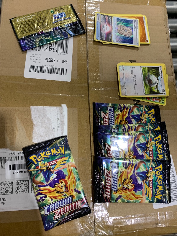 Photo 1 of Pokemon Crown Zenith Shiny Zamazenta Premium Figure Collection