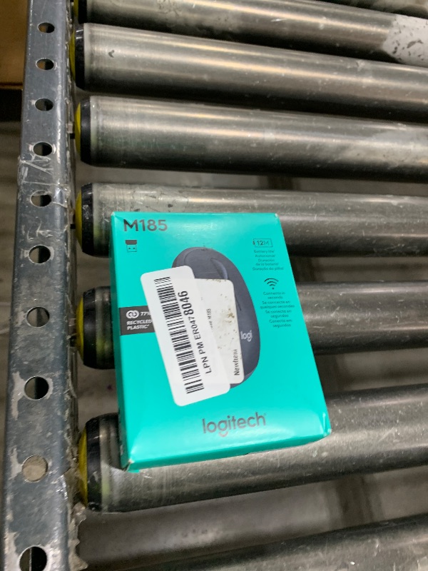 Photo 1 of Logitech Wireless Mouse M185