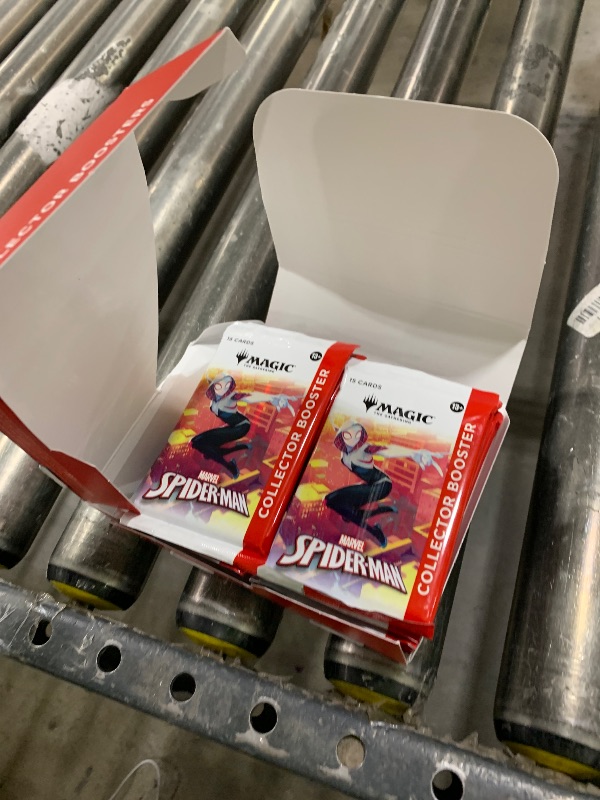 Photo 1 of Magic: The Gathering | Marvel's Spider-Man - Collector Booster Box (12 Packs)