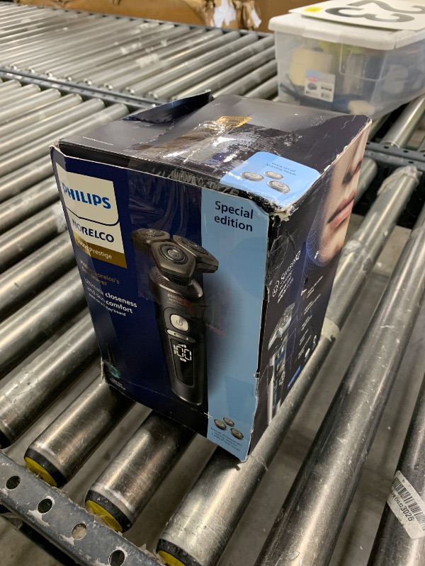 Photo 1 of Philips Norelco Shaver Series 9000 Prestige, Wet and Dry Electric Shaver, Lift & Cut Shaving System, SenseIQ Technology