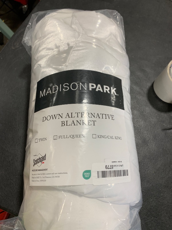 Photo 1 of Madison Park Windom Down Alternative Blanket, Premium 3M Scotchgard Moisture Wicking Treatment, Lightweight and Soft Bed Cover For All Season, Satin Trim, White Full/Queen