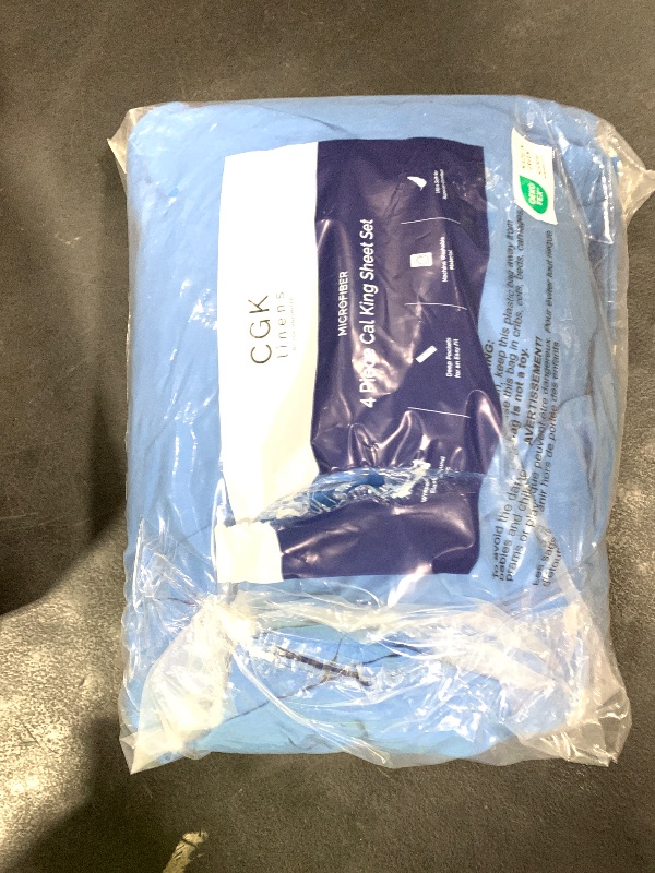 Photo 1 of Cal King Size 4 Piece Sheet Set - Comfy Breathable & Cooling Bed Sheets Set - Hotel Luxury Bedding for Women, Men, Kids, Teens, Boys & Girls - Deep Pockets, Soft, Wrinkle Free - Oeko-Tex - Royal Blue
