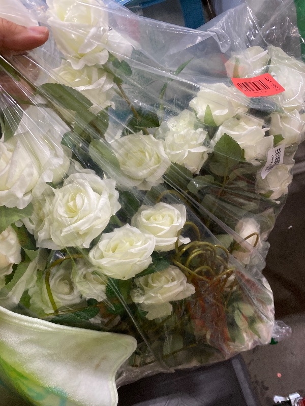 Photo 1 of Jexine 100 Pieces Artificial Roses Flowers Bulk, Long Stem Realistic Fake Silk Roses Bouquet for Table Centerpiece Vases Wedding Party Kitchen Decor(White)