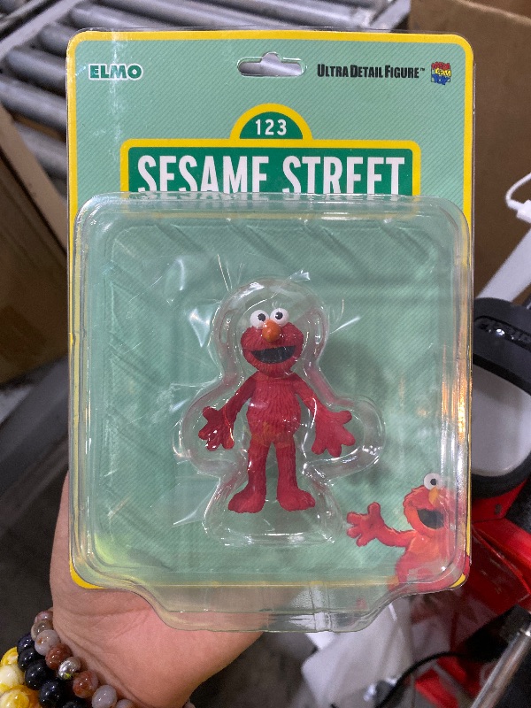 Photo 1 of Medicom Sesame Street: Elmo Ultra Detail Figure