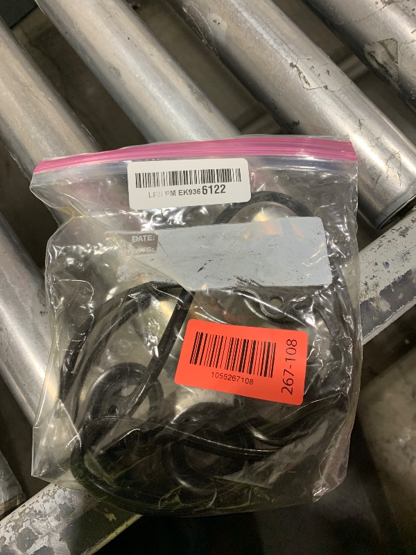Photo 1 of Engine Valve Cover Gasket - Compatible for Mitsubishi Eclipse 2.4L L4 - Gas 2006-2012 [GS, GS Sport, SE, Spyder GS, Spyder GS Sport, Spyder SE] - Replace Part MN137117, MD198128