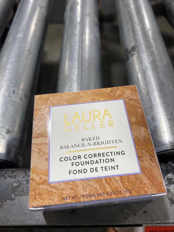 Photo 1 of LAURA GELLER NEW YORK Award-Winning Baked Balance-n-Brighten Color Correcting Powder Foundation - Medium - Buildable Light to Medium Coverage - Demi-Matte Natural Finish