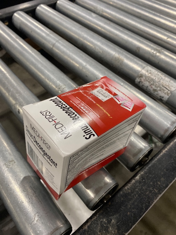 Photo 1 of Medique Products Medi-First 80933 Sinus Decongestant, 100-Packets of 1 (Packaging may vary) , Red