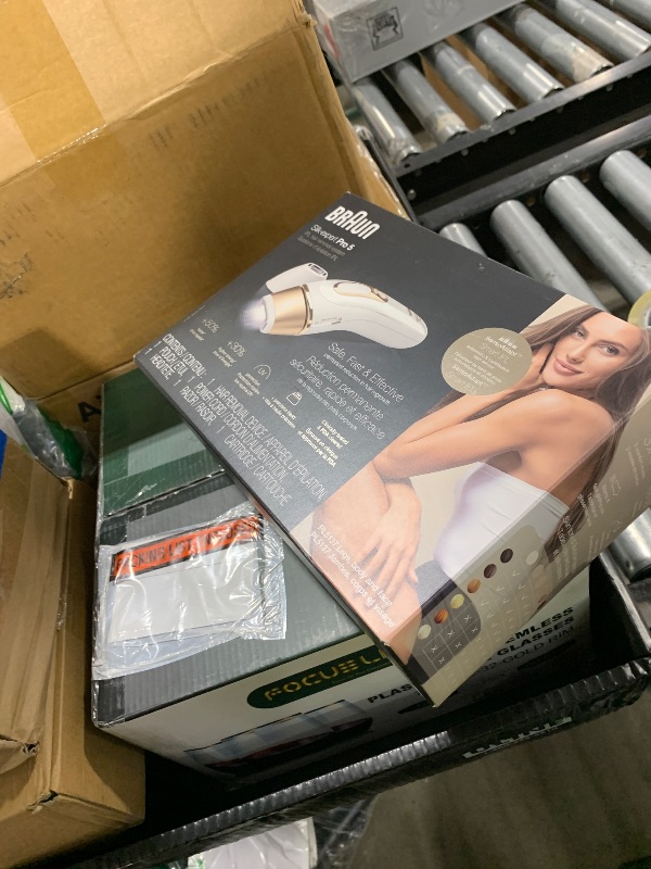 Photo 1 of Braun IPL at Home Laser Hair Removal for Women and Men, Silk Expert Pro 5 PL5137 with Venus Swirl Razor, Permanent Visible Hair Reduction in Hair Regrowth for Body & Face, Corded, PL5137