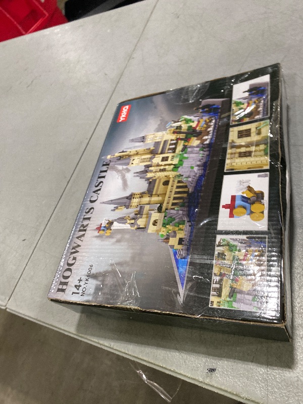 Photo 1 of 2900+PCS Micro Mini Hog Magic Castle Building Blocks Model Set,Creative Ideals Harry Tower Architecture,Unique Present for 14+ Kids or Adults