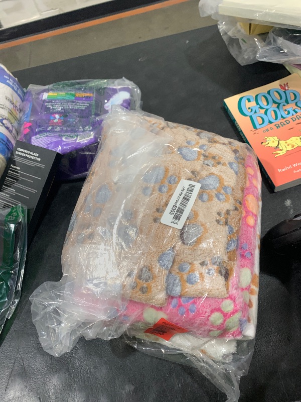 Photo 1 of 1 Pack 3 Blankets Super Soft Fluffy Premium Fleece Pet Blanket Flannel Throw for Dog Puppy Cat Paw Brown/Pink/White Large(41x31 inch)