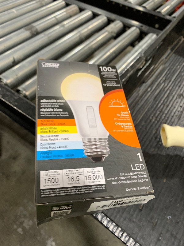 Photo 1 of Feit Electric LED Dusk to Dawn Light Bulb, A21 100W Equivalent, 5CCT, Non-Dimmable, E26 Medium Base, 90 CRI, 1500 Lumens, Adjustable White, 15 Years Lifetime, OM100/5CCTCA/DD/LEDI