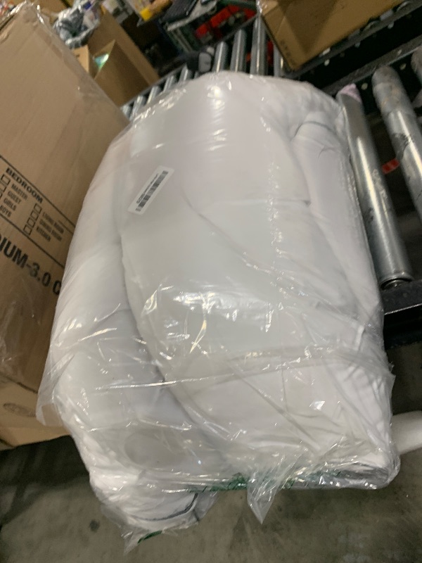 Photo 1 of DROVAN Mattress Topper Queen Size - Extra Thick Mattress Pad Cover - Pillow Top Deep Pocket with Breathable 7D Spiral Fiber Filling Cooling Mattress Cover