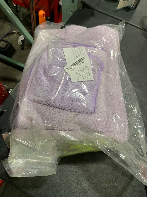 Photo 1 of HVMS Oversized Bath Towels Extra Large 40x80 Inches Bath Sheets for Adults Super Soft Quick Dry Highly Absobent Microfiber Shower Towels (Lavender,6 Piece)…