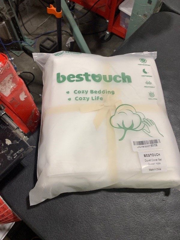 Photo 1 of BESTOUCH Duvet Cover Set 100% Washed Cotton Linen Feel Super Soft Comfortable Chic Lightweight 3 PCs Home Bedding Set Solid Bright White Queen