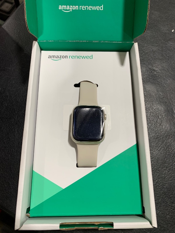 Photo 1 of Apple Watch Series 8 (GPS, 45MM) - Starlight Aluminum Case with Starlight Sport Band (Renewed Premium)