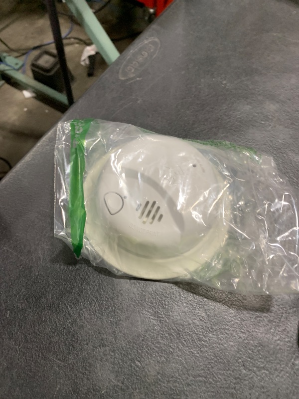 Photo 1 of First Alert SMI105-AC, Interconnect Hardwire Smoke Alarm with 10-Year Battery Backup, 1-Pack