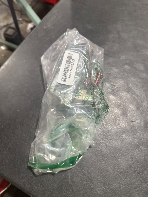 Photo 1 of ASUNT V10 Adapter for Milwaukee to for Dyson V10, Battery Converter for Milwaukee M-18 18V Li-ion Battery to for Dyson Cyclone V10 Animal Absolute Fluffy SV12 Vacuum Cleaner W/Trigger Lock&Screwdriver