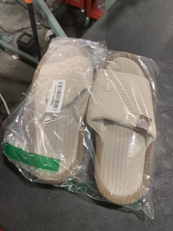 Photo 1 of VeraCosy Women's Open Toe Slippers Soft Terry Cloth Memory Foam Indoor Slip on House Shoes Vanilla Ice,9-10 US