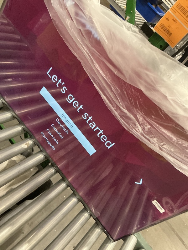 Photo 1 of *USED*
Roku Smart TV – 40-Inch Select Series, 1080p Full HD TV – Roku TV with Voice Remote – Flat Screen LED Television with Wi-Fi for Streaming Live Local News, Sports, Family Entertainment