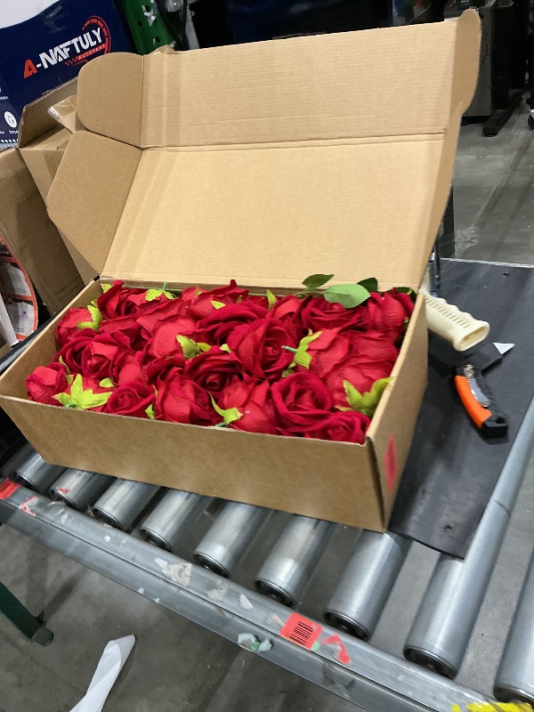 Photo 1 of 100 Pcs Fake Roses Bulk Red Artificial Flowers, Artificial Velvet Silk Roses Bouquet with Stems for Wedding Decoration, Fake Flowers in Vase Valentines Day Floral Arrangement Home Decor Centerpiece