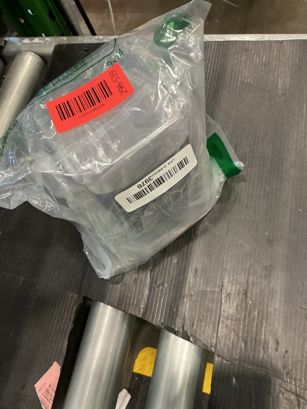 Photo 1 of *UNTESTED*
OXO Good Grips POP Container - Airtight Food Storage - Small Square Short 1.1 Qt Ideal for 1 lb of brown sugar or confectioner's sugar