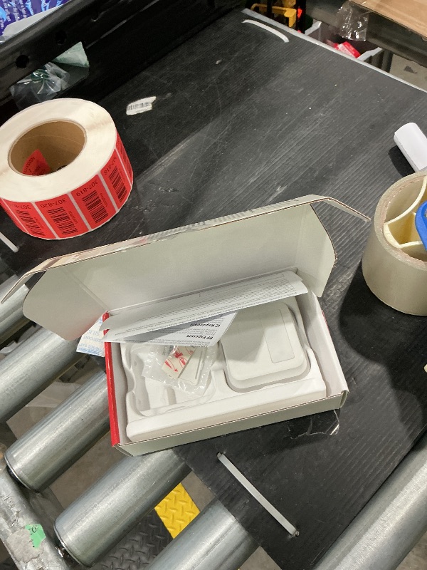 Photo 1 of **MISSING PARTS**
Honeywell Home RCHTSENSOR-1PK, Smart Room Sensor works with T9/T10 WIFI Smart Thermostats