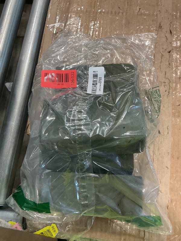 Photo 1 of **Major Damage**
Crafare 6x3x2.5 Inch Wet Floral Foam Blocks Rectangle Small Size Foam Bricks for Fresh Artificial Flower Arrangements Wedding Centerpiece Party Home Decoration Pack of 4 Green