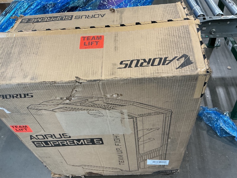 Photo 1 of ***GRAPHIC CARD AND RAM ARE NOT WHATS STATED*** GIGABYTE AORUS Gaming Desktop PC, AMD Ryzen 7 9800X3D, RTX 5090, 64GB DDR5 RAM, 2TB Gen5 NVMe SSD, Windows 11 Home, AORUS Supreme 5 AS5A7N9-5000