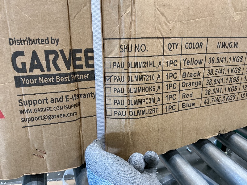 Photo 1 of **PARTIAL SET** Engine crane