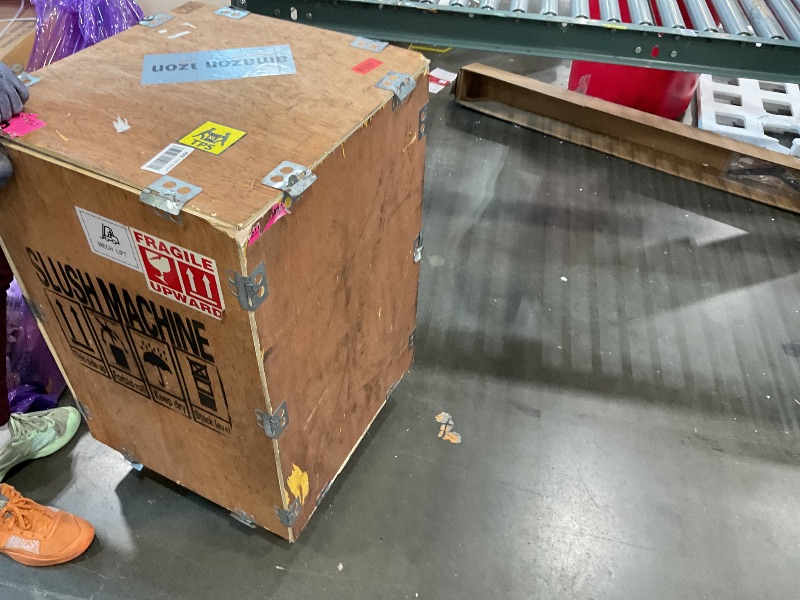 Photo 1 of ***MISSING CONTAINERS AND LIDS***
30L Commercial Slushie Machine, 2-Tank Frozen Drink Maker for Margarita Daiquiri Wine Frappe, 8 Gal LED Stand-up Slush Dispenser, Bar Restaurant Party, 1000W Fast Cool, Auto Clean, ETL Listed