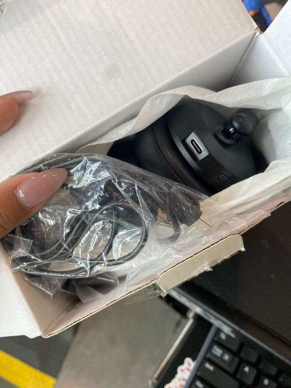 Photo 1 of *UNTESTED*
Wireless Headset with Mic for Work with AI Noise Cancelling Mic for Clear Calls, Bluetooth V5.3 Headphones with Microphone to USB A/C Dongle & Mic Mute for Computer Laptop PC iPhone (Glacier Blue)