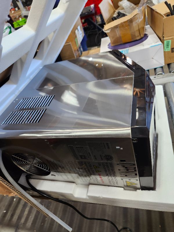 Photo 1 of *******************MISSING THE ICE BASKET***************
Aeitto Nugget Ice Maker Countertop, 55lbs/Day, Large Capacity Chewable Ice Maker, Rapid Ice Release in 5 Mins, Self-Cleaning with Stainless Steel Housing Ice Machine for Home Office and Party, Silve