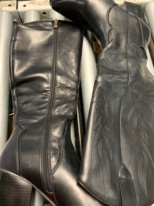 Photo 1 of (see images) DREAM PAIRS Womens Cowboy Boots Wide Calf Comfortable Pull On Zipper Chunky Heel Tall Boot,Size 8,Black/Pu