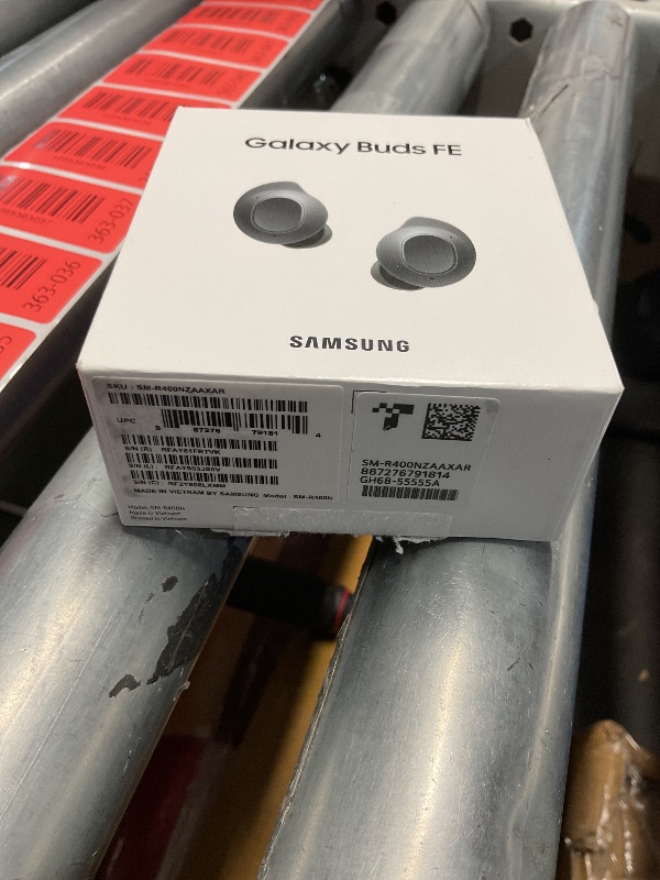 Photo 1 of ***(PARTS ONLY/ NON FUNCTIONAL)***Samsung Galaxy Buds FE True Wireless Bluetooth Earbuds, Comfort and Secure in Ear Fit, Auto Switch Audio, Touch Control, Built-in Voice Assistant, Graphite [US Version, 1Yr Manufacturer Warranty]