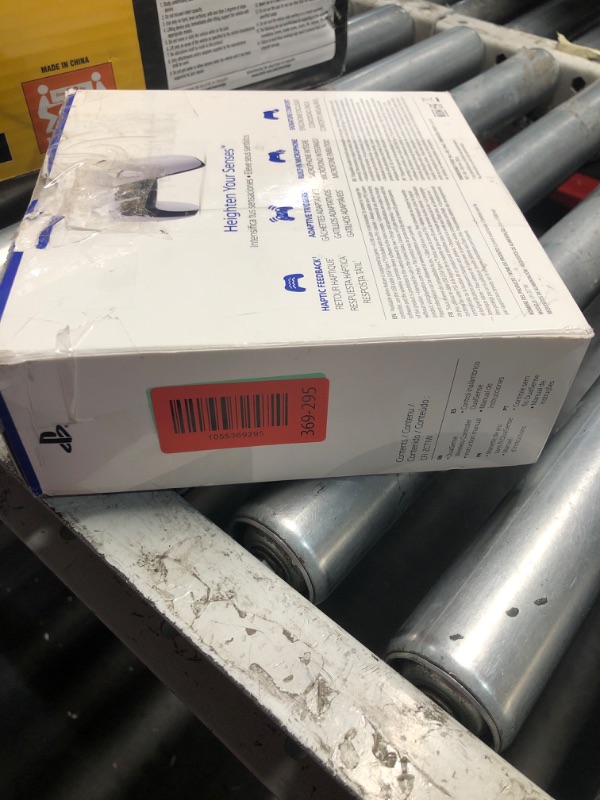 Photo 1 of ***PARTS ONLY, DOESNT WORK*** PlayStation DualSense® Wireless Controller - White