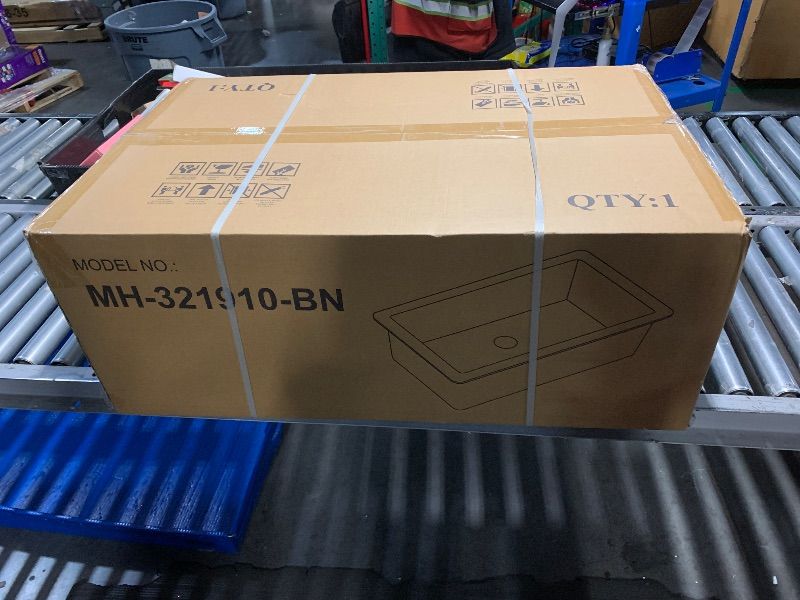 Photo 1 of ***FACTORY SEALED***
Miuara Fireclay Undermount Kitchen Sink 32 Inch Bone Color - Large Topmount Drop In Sink 32"x19"x10", Dual Mount Heavy Duty Deep Single Bowl, w 2 Custom Accessories, for Kitchen & Island