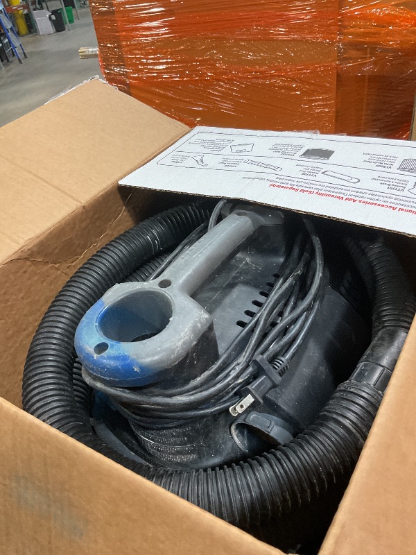 Photo 1 of *used*dirty RIDGID 50313 Model 4000RV 4-Gallon Portable Wet and Dry Compact Vacuum Cleaner with 5.0 Peak-HP Motor, 4 gallon, Red