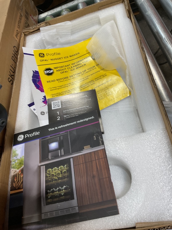 Photo 1 of *dirty*GE Profile Opal 2.0 with 0.75 Gallon Tank, Chewable Crunchable Countertop Nugget Ice Maker, Scoop included, 38 lbs in 24 hours, Pellet Ice Machine with WiFi & Smart Connected, Stainless Steel