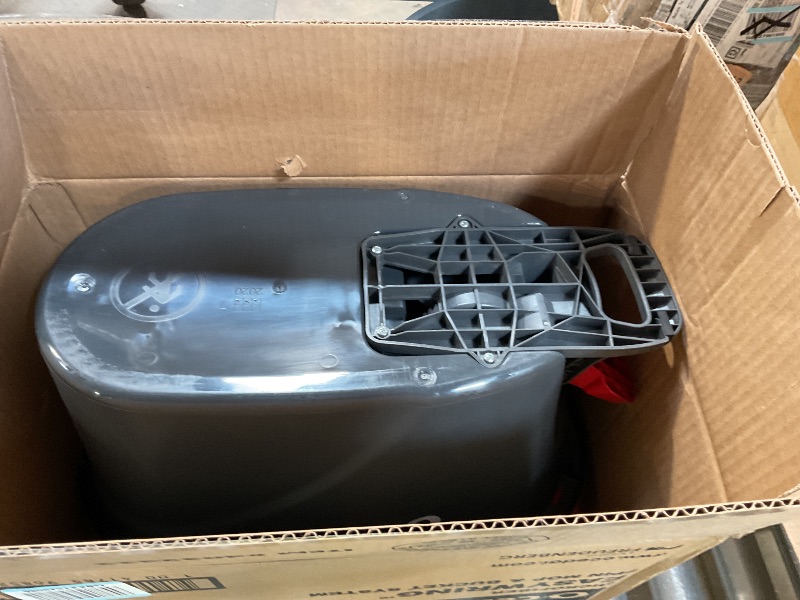 Photo 1 of **FOR PATS ONLY/ BROKEN MOP HANDLE*** O-Cedar Easywring Microfiber Spin Mop & Bucket Floor Cleaning System with 3 Extra Refills