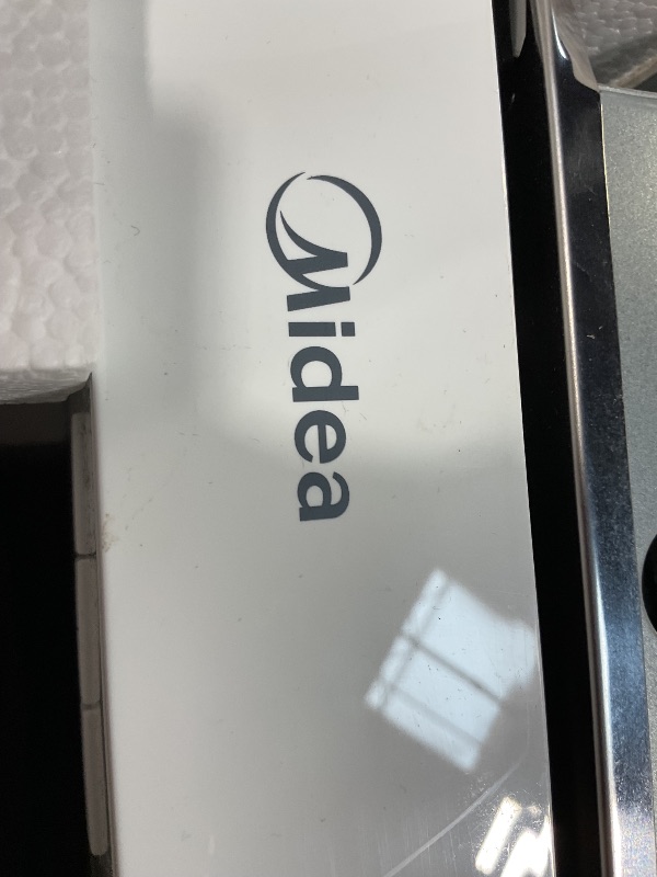 Photo 1 of ***HAS RUST ON THE INSIDE OF "TUB" AREA*** Midea MDF18A1AWW Built-in Dishwasher with 8 Place Settings, 6 Washing Programs, Stainless Steel Tub, Heated Dry, Energy Star, White