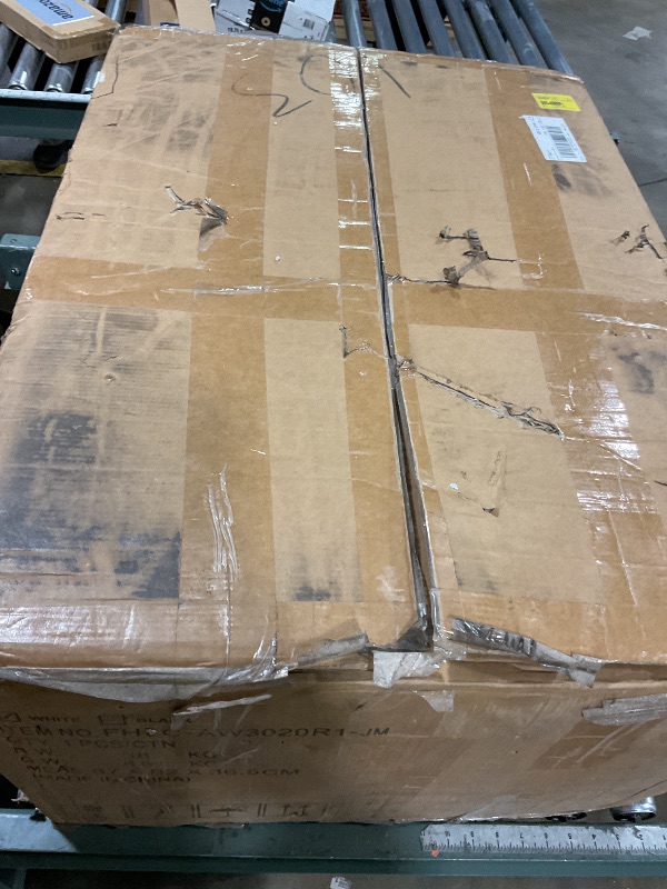 Photo 1 of ***SHOWS SIGNS OF USAGE*** GETPRO Farmhouse Sink 33 Inch Fireclay White Kitchen Sink Apron Front Farm House Large Deep Single Bowl Undermount Modern Luxury Kitchen Basin Easy to Clean